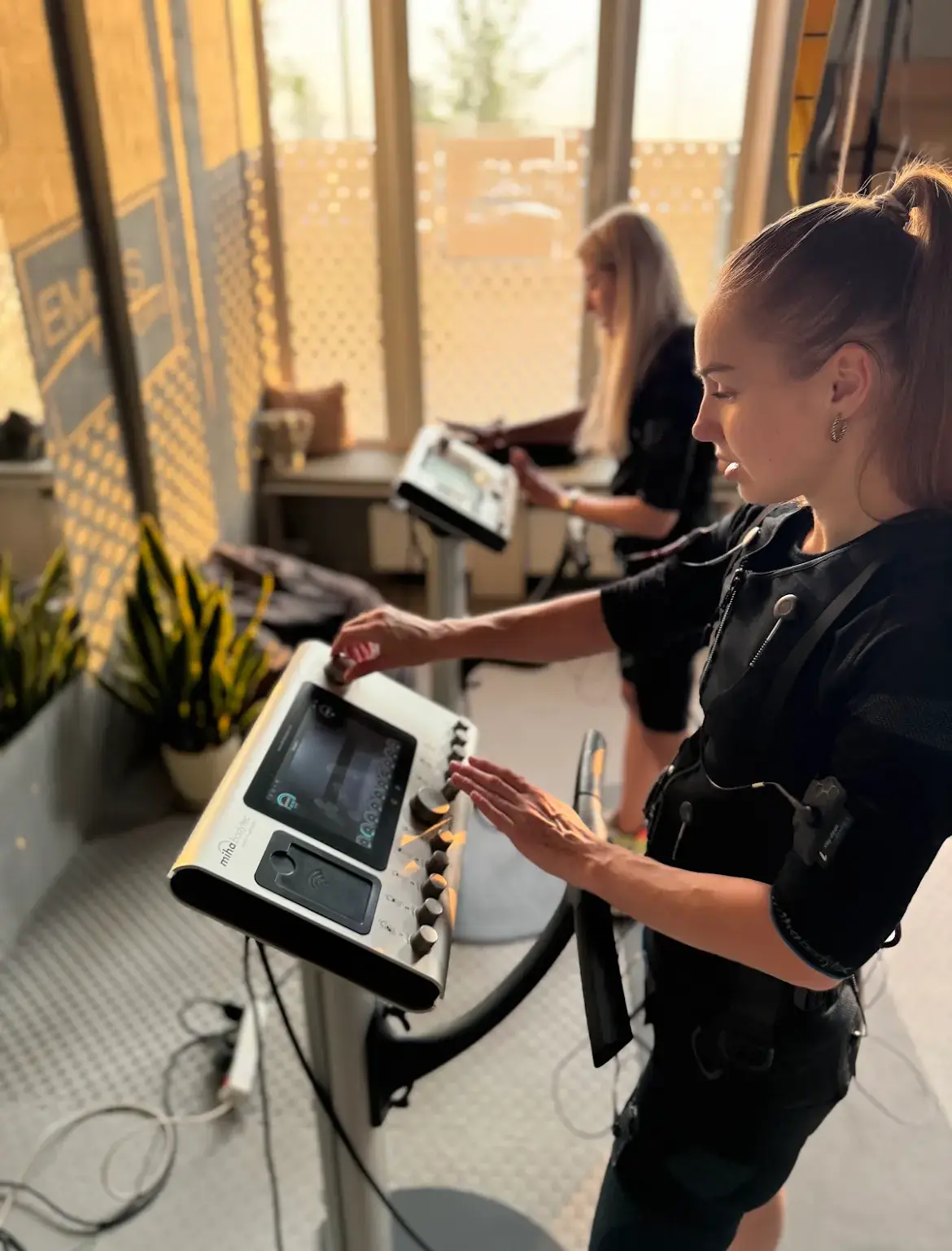 Процес налаштування EMS обладнання miha bodytec